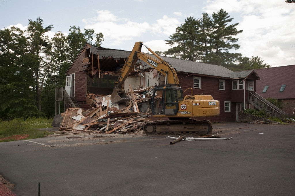 Avon Old Farms Townhouses — construction phase, siding installation